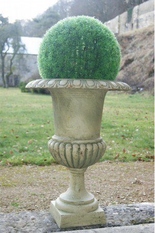 Vase Médicis en fonte Ivoire